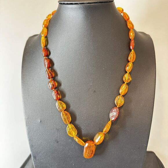 19" All genuine Amber beaded necklace with barrel clasp! - Picture 11 of 12